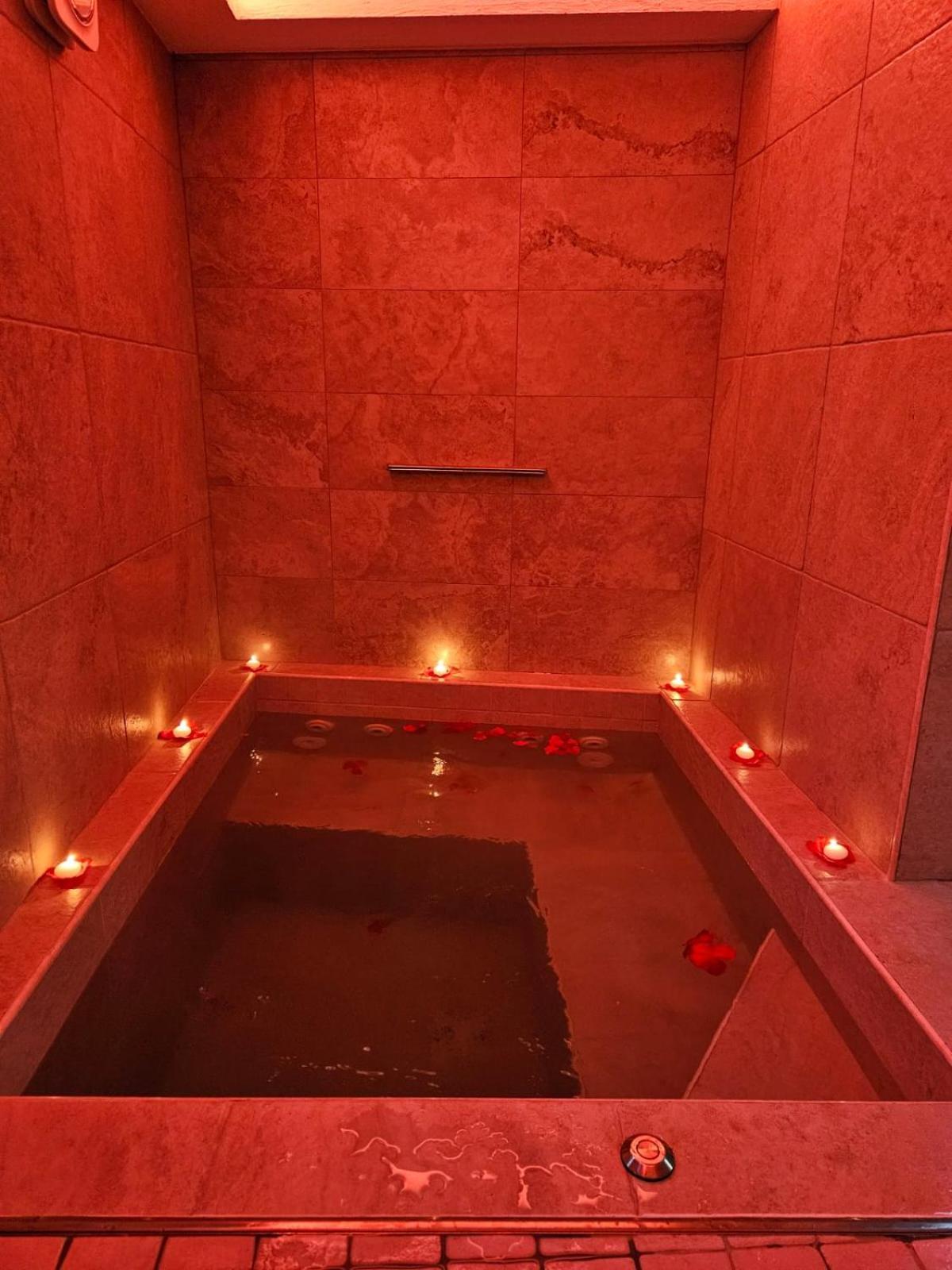 Luxuite Spa Con Piscina E Jacuzzi 알베르벨로 외부 사진