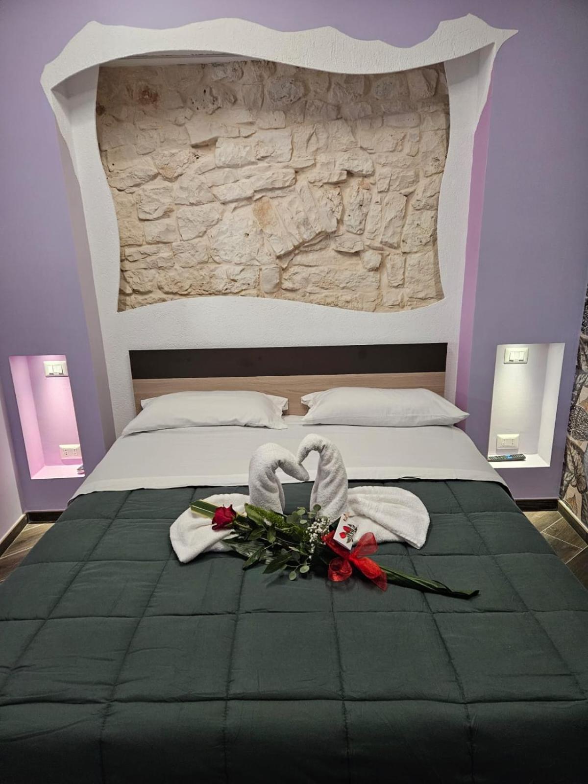 Luxuite Spa Con Piscina E Jacuzzi 알베르벨로 외부 사진